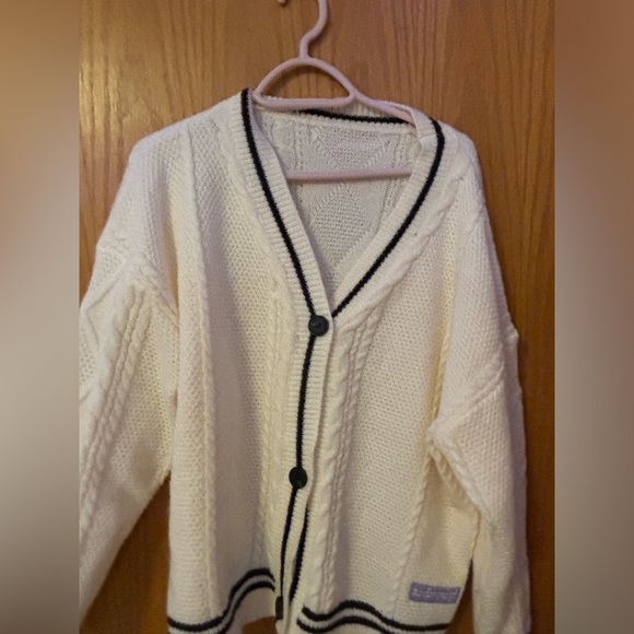 Taylor Swift Cardigan - Picture 1 of 3